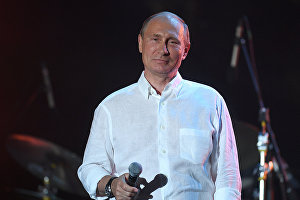 Президент РФ Володимир Путін під час відвідання фестивалю Koktebel Jazz Party 2017